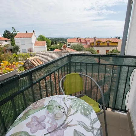 Gabi, Appartement